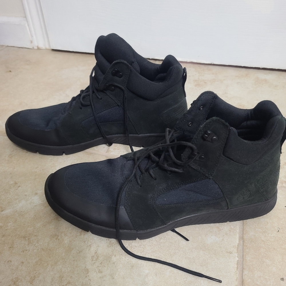 Timberland Men's Boltero Mixed Media Mid Black Chukka Boots